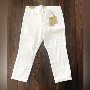 NWT Max Studio White Ankle Jeans Size 8